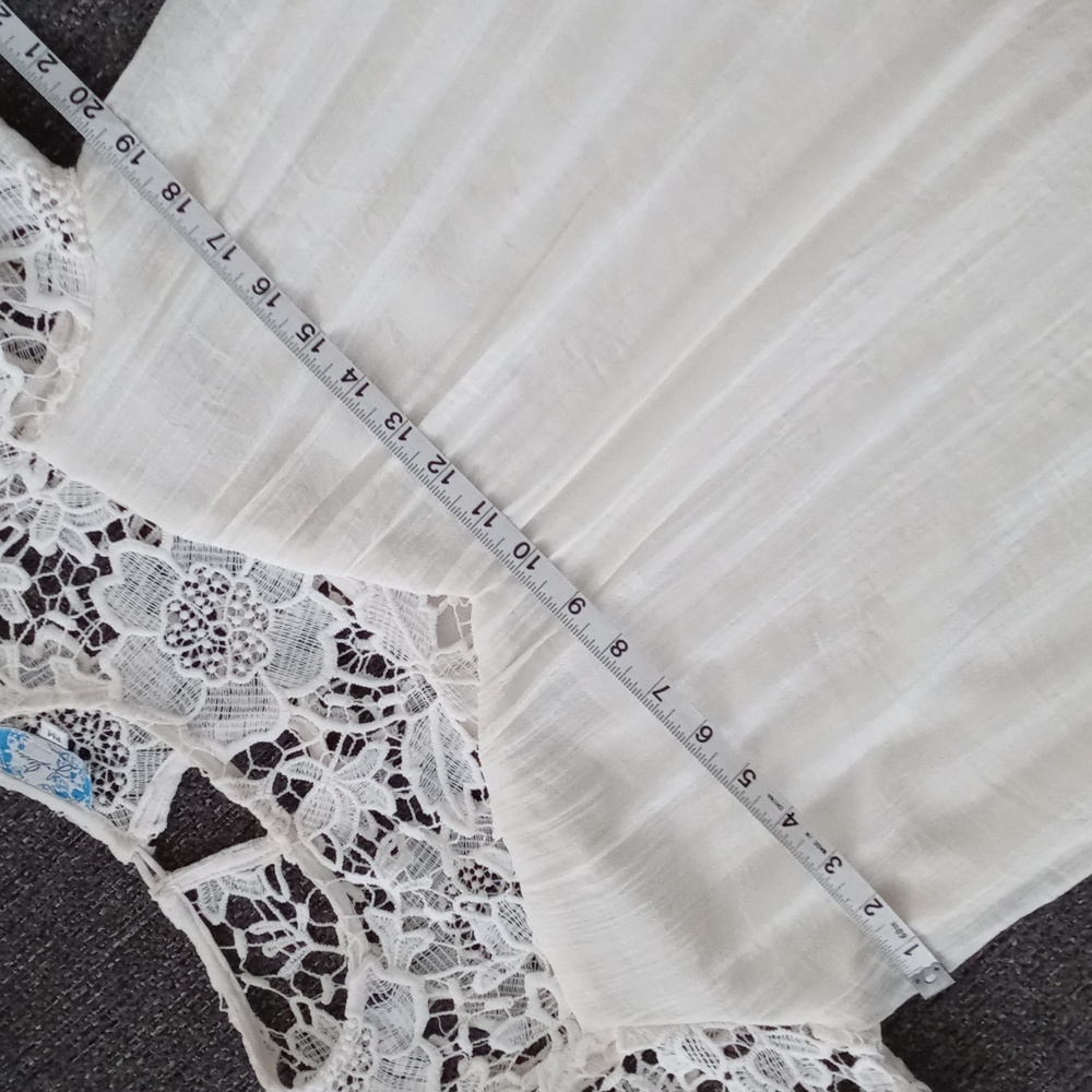 🌞J. Gee🌞 - Cream Lace Crochet Bell Sleeve Boho Dress - Picture 12 of 13